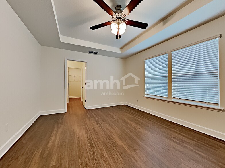 Building Photo - 2942 Calebs Cove Way
