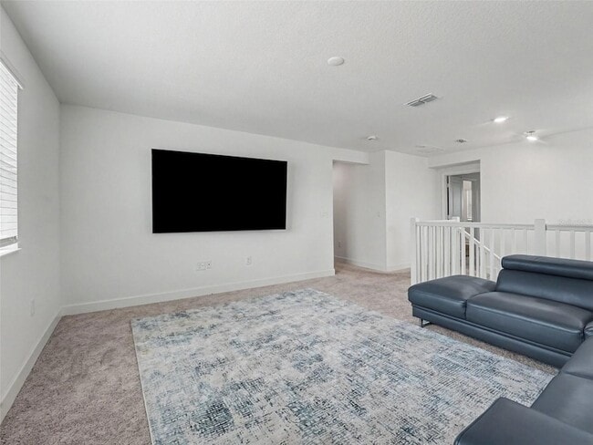 Building Photo - 905 Overpool Ave