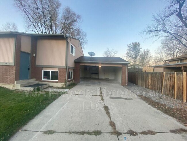 Building Photo - 1817 E Vine St