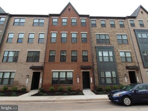 Building Photo - 43477 Stonewood Crossing Ter