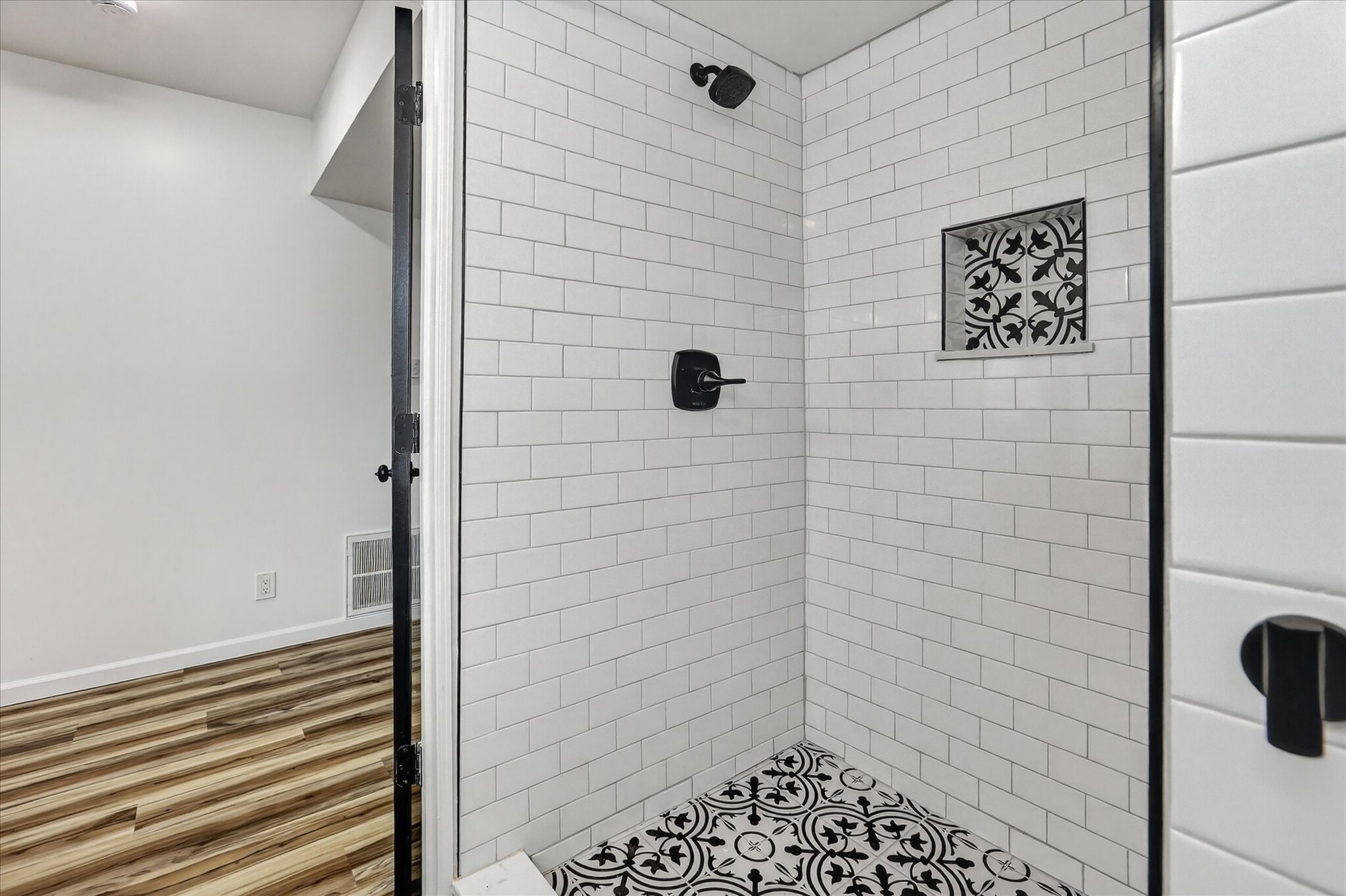 Building Photo - 509 McDonald St