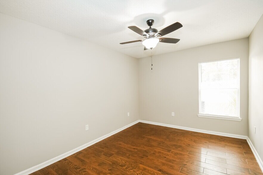 Building Photo - 3531 Waterford Oaks Dr