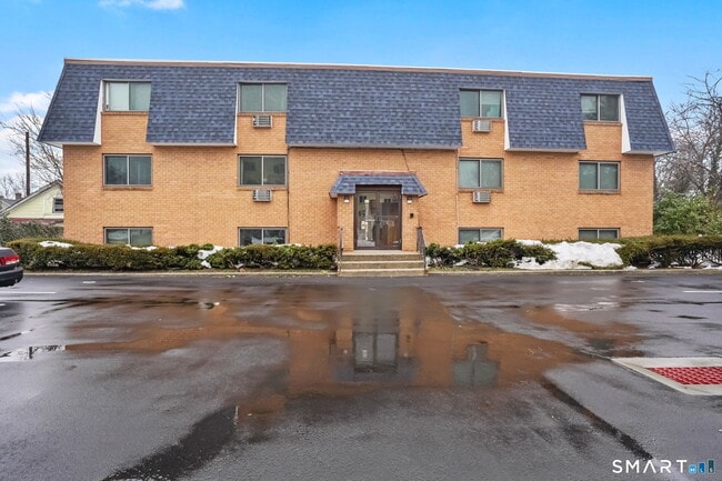 Building Photo - 65 California St