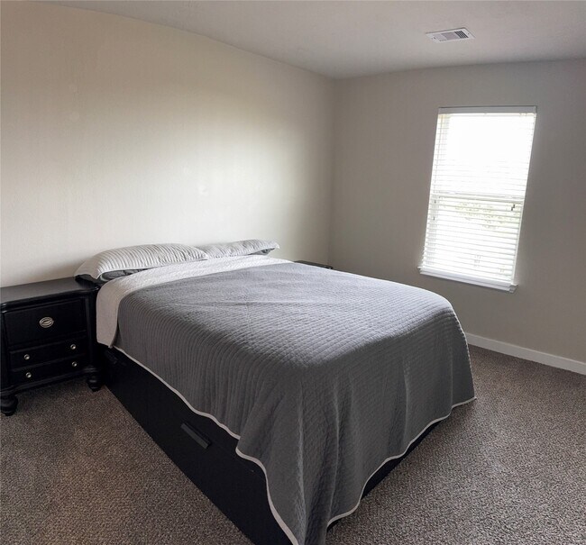 Building Photo - 9935 Clear Diamond Dr