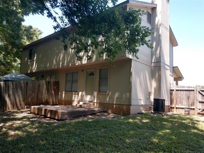 Building Photo - 6105 Conti Ct