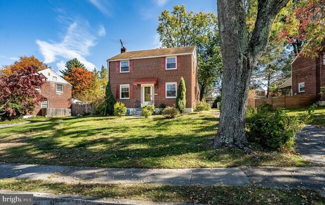 Building Photo - 33 Sterner Ave