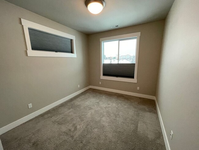 Building Photo - 3075 Deserthawk Lp