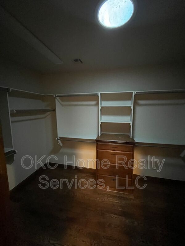 Building Photo - 1216 NW 190th Pl