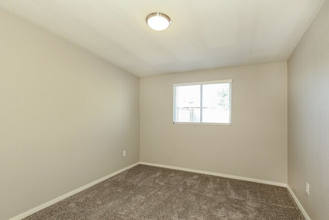 Building Photo - 6850 W Coolidge St