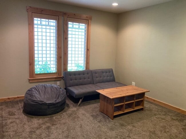 Building Photo - Available 11/1/25- 4 BR Teton Springs Home...
