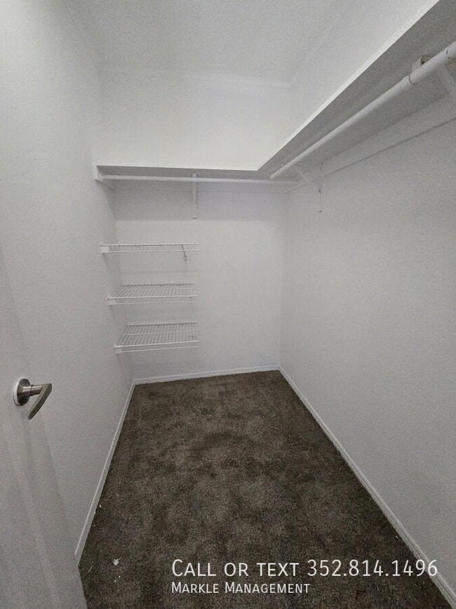 Building Photo - 200 S 11th St