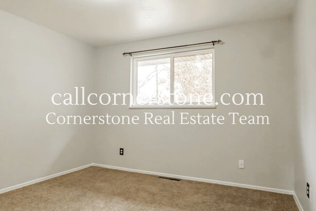 Building Photo - 3614 Regis St