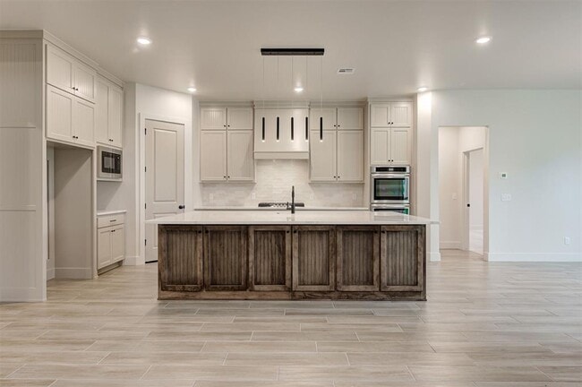 Building Photo - 4616 Maple Rdg Dr