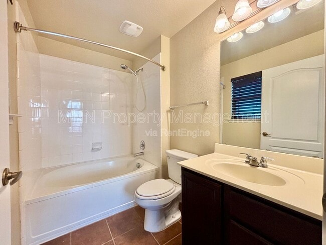 Building Photo - 7322 Azalea Square