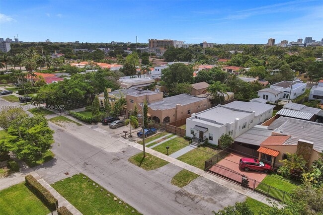 Building Photo - 2978 SW 14th St
