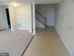 Building Photo - 2711 Lucas Run Way