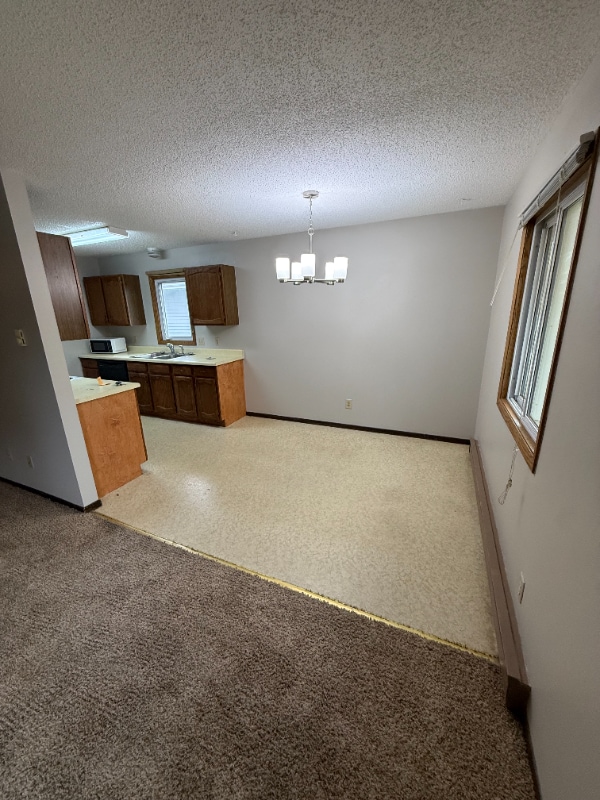 Building Photo - 716 Great Plains Ct