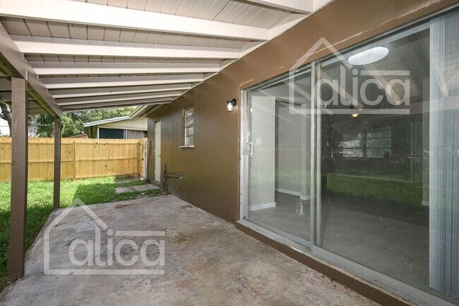 Building Photo - 2242 Willie Mays Pkwy