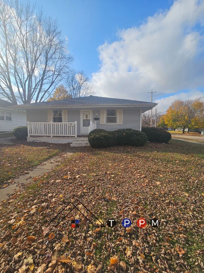 Primary Photo - 2 Bedroom | 1 Bathroom Duplex in Reinbeck ...