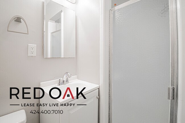 Building Photo - 436 Normandie Pl