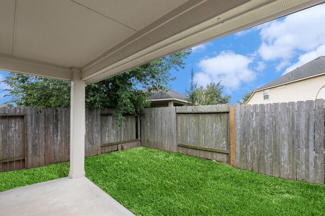 Building Photo - 25227 Ginger Ranch Dr