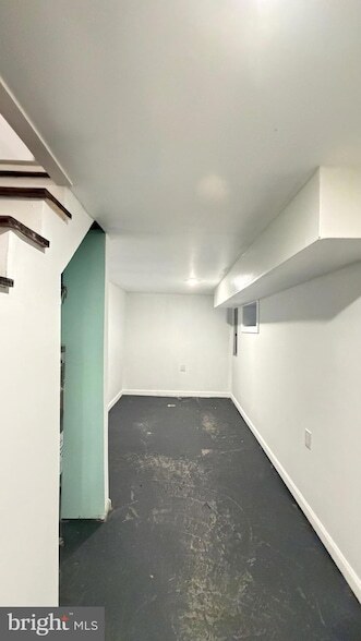Building Photo - 2088 Pickwick St