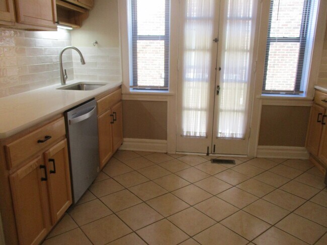 Building Photo - 1081 Terrace Dr