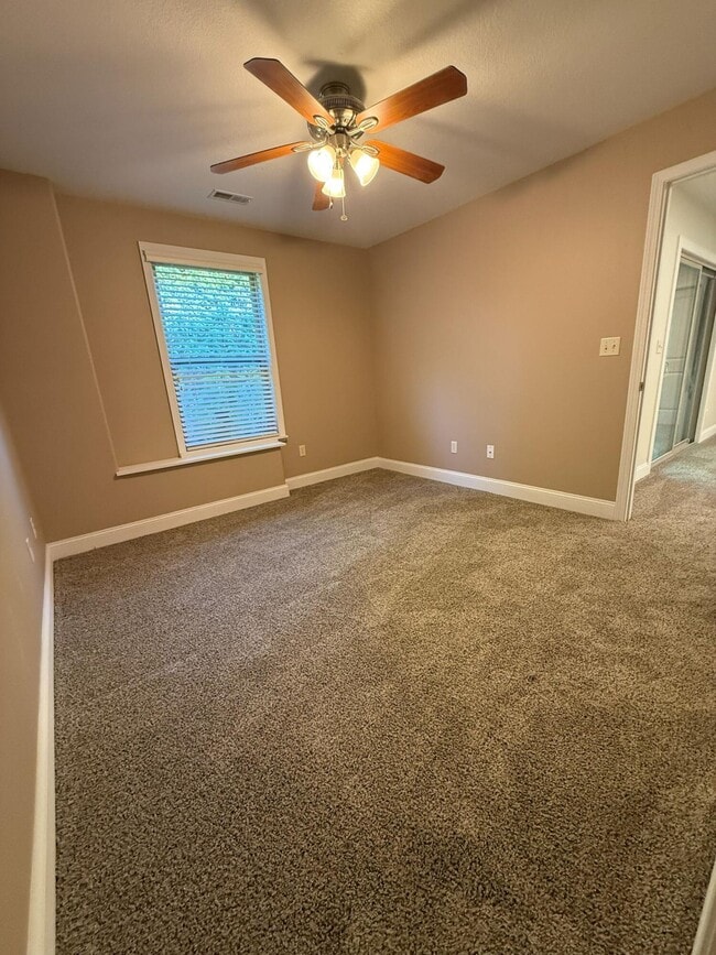 Building Photo - 6802 Stanwood Dr