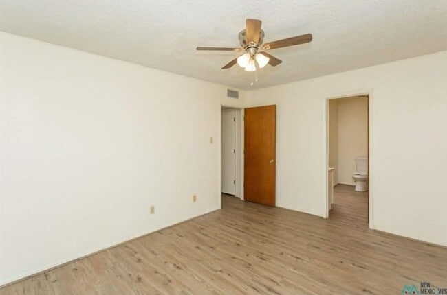 Building Photo - 1009 W Poe St