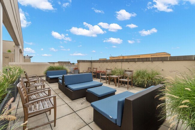 Building Photo - Madrigal Lofts in Mt Vernon Triangle | 2 Bed | 2 Bath | 920 Sf | Balcony | 1 Garage Parking Space