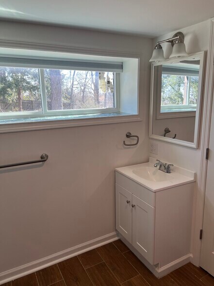 Building Photo - 8442 McCrory Ln
