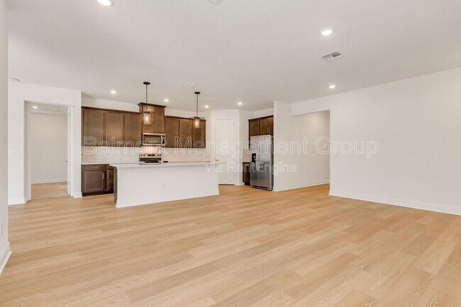 Building Photo - 1141 British Cir