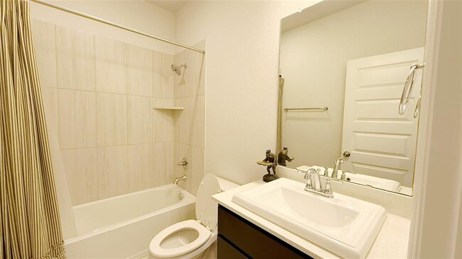 Building Photo - 28922 Hauter Wy