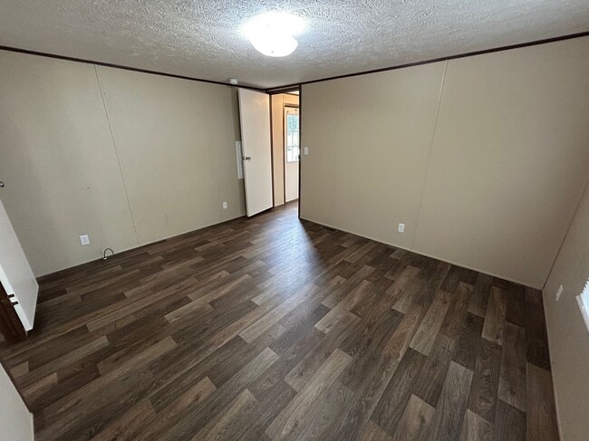 Building Photo - 312 Hovie Ct