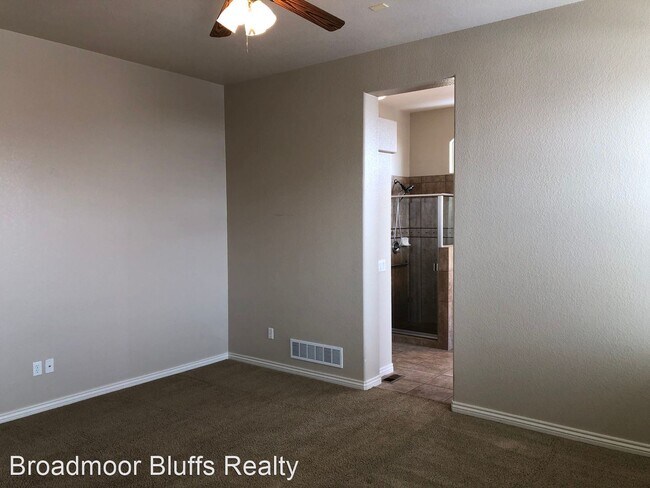 Building Photo - 5 br, 3.5 bath House - 9667 Carriage Creek...