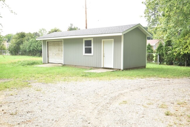 Building Photo - 3 bedroom in Granger in PHM school district