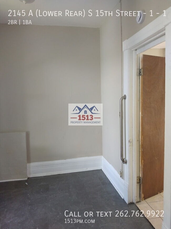Building Photo - 2145 S 15th St
