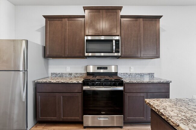 Building Photo - Spacious 4BR/2.5BA Home in El Reno — 2,213 Sq Ft, Move-In Ready