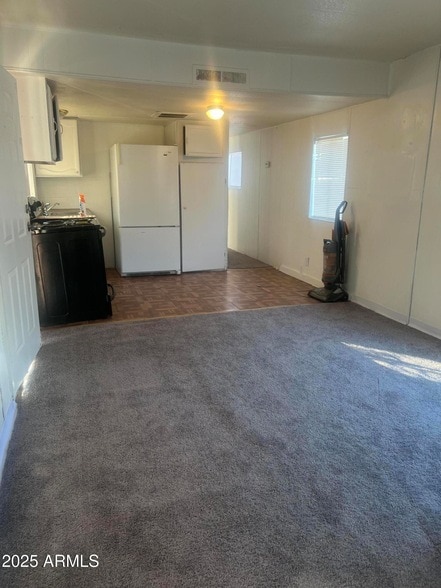 Building Photo - 5812 N Dahlia St