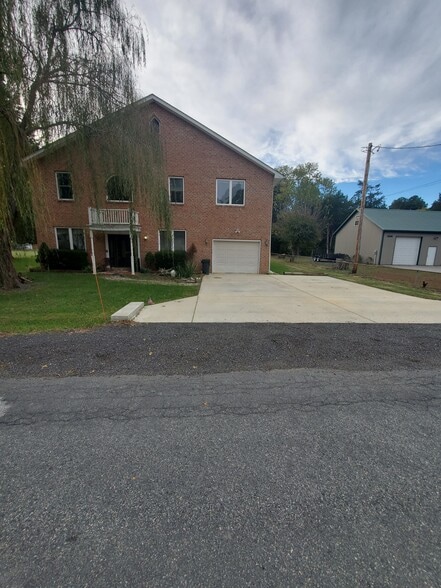 Building Photo - 29843 Jefferson Rd