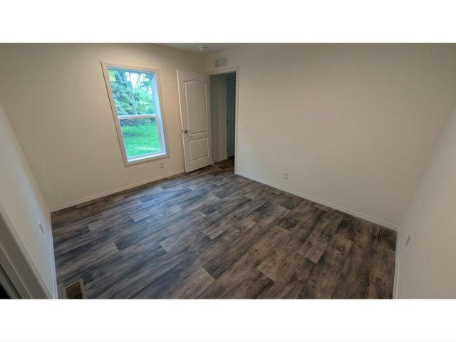 Building Photo - 152 Lynn Ln