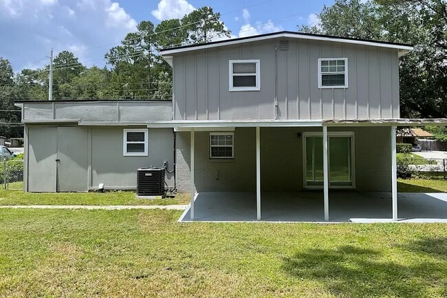 Building Photo - 2606 Hugh Edwards Dr