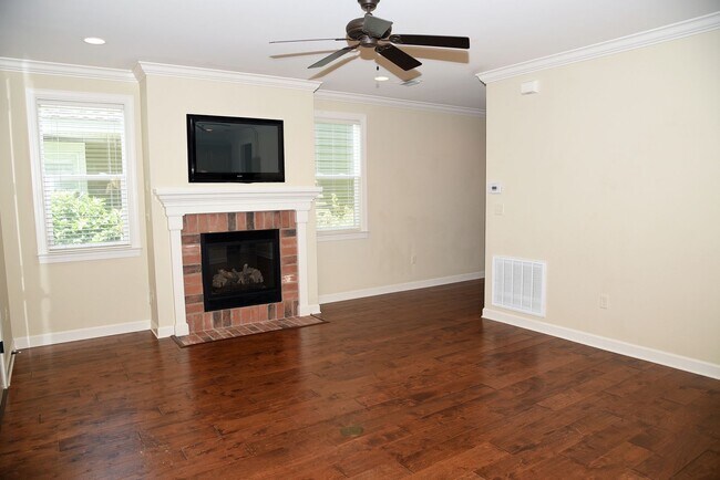 Building Photo - Modern Home in Bluewater Bay!