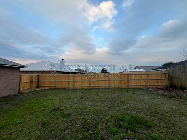 Building Photo - 555 Batten Blvd