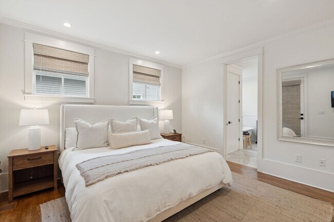 Building Photo - 1226 Adams St