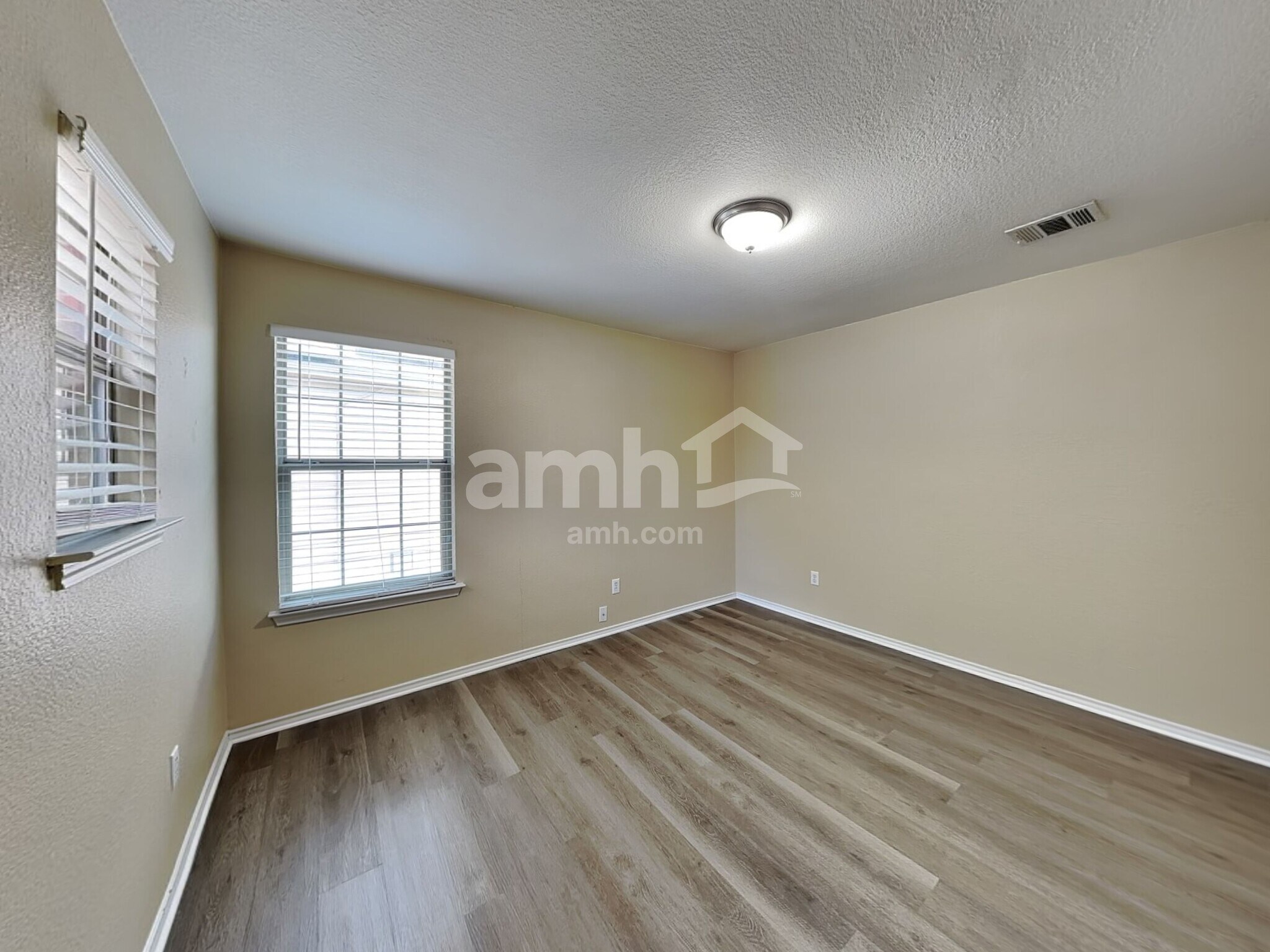 Building Photo - 13209 Thome Valley Dr