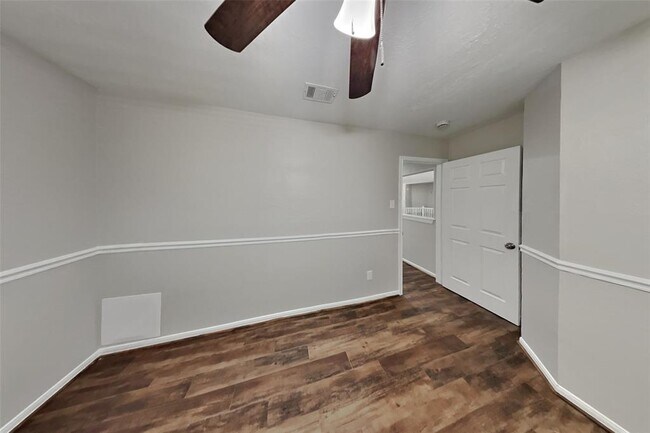 Building Photo - 6307 Briar Cross Ct
