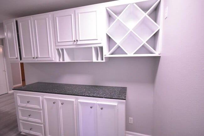 Building Photo - 3619 Penwood Way