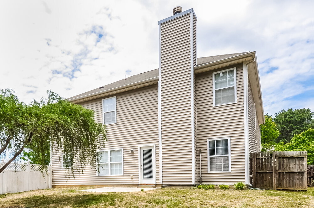 Building Photo - 401 Pyracantha Dr