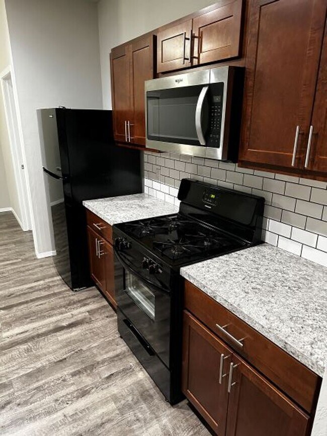 Building Photo - Open Floor Plan - Great Location - Putnam City Schools